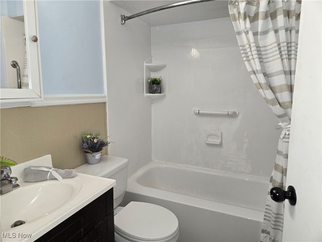 115 S Rocky River Drive 201, Berea, OH 44017