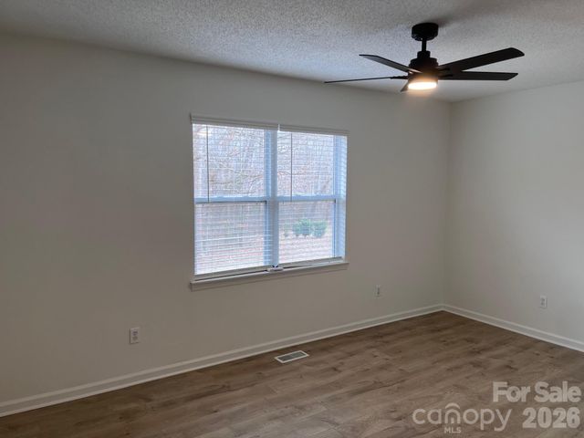 211 Honeycutt Road, Troutman, NC 28166