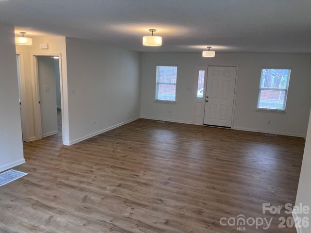 211 Honeycutt Road, Troutman, NC 28166