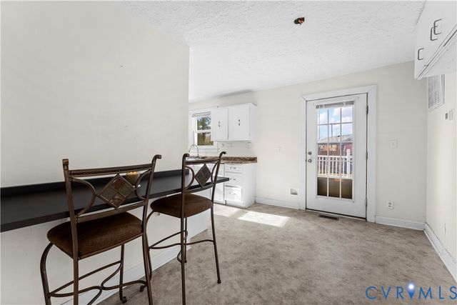 544 Roslyn Ave, Colonial Heights, VA 23834