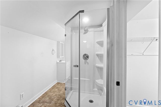 544 Roslyn Ave, Colonial Heights, VA 23834