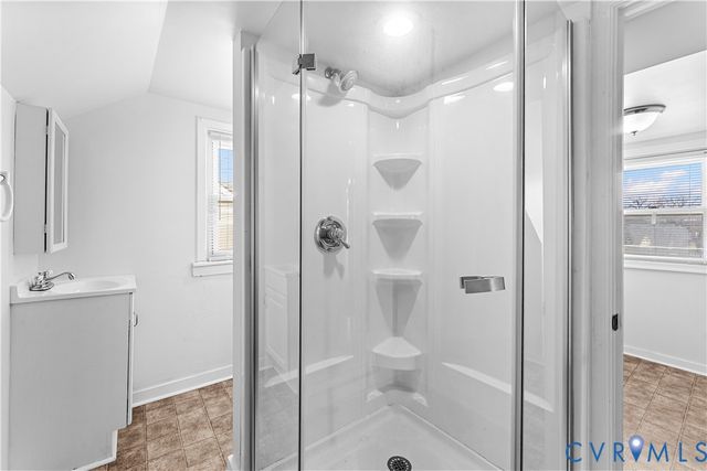 544 Roslyn Ave, Colonial Heights, VA 23834