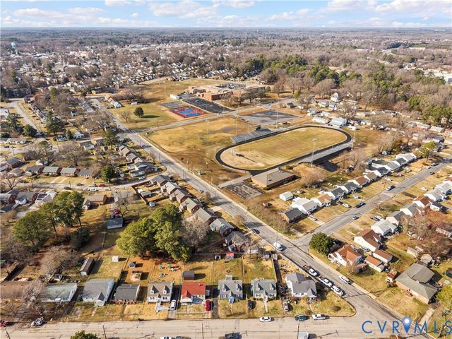 544 Roslyn Ave, Colonial Heights, VA 23834