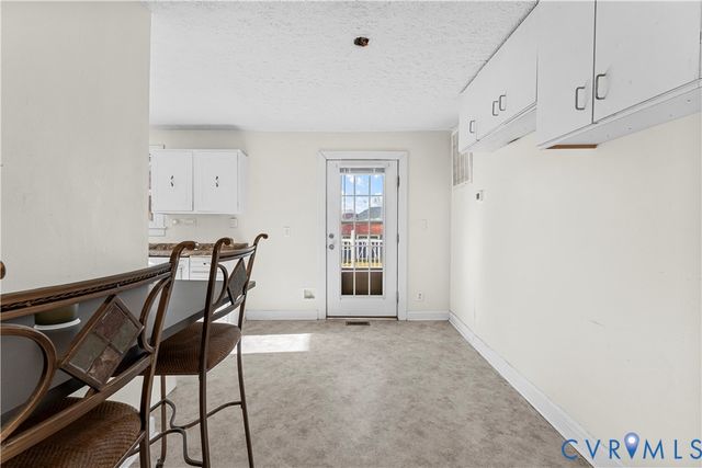 544 Roslyn Ave, Colonial Heights, VA 23834