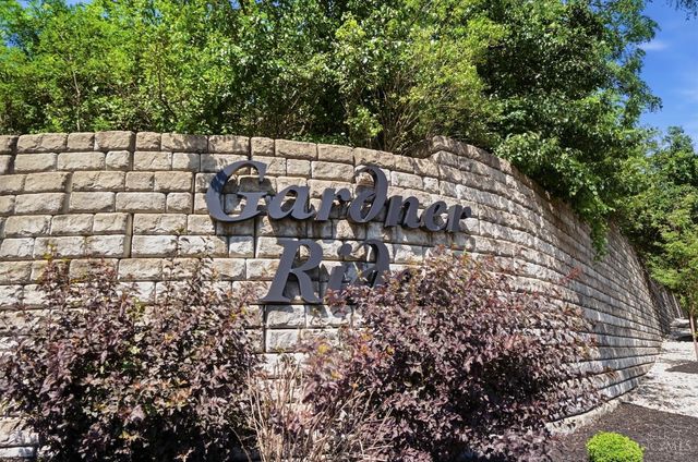 1022 Golden Oak Drive, Hamilton, OH 45013