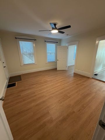 37 Basset St 1B, Lynn, MA 01902