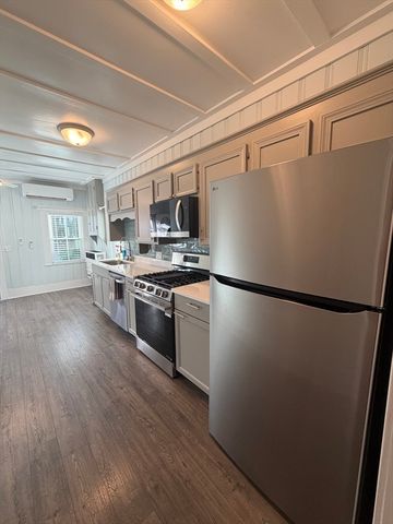 37 Basset St 1B, Lynn, MA 01902
