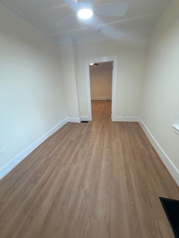 37 Basset St 1B, Lynn, MA 01902