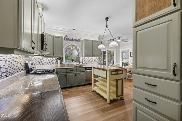 206 Park Valley Lane, Cary, NC 27519