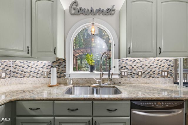 206 Park Valley Lane, Cary, NC 27519