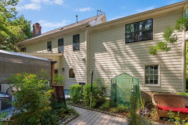 206 Park Valley Lane, Cary, NC 27519