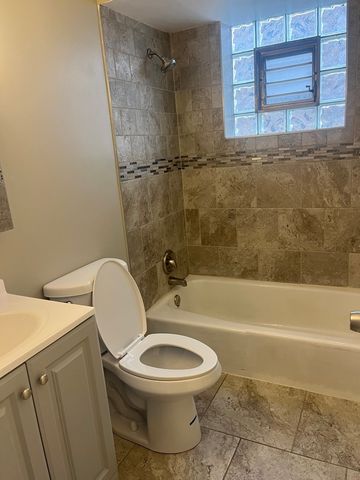 8139 W 83rd Place 1E, Justice, IL 60458