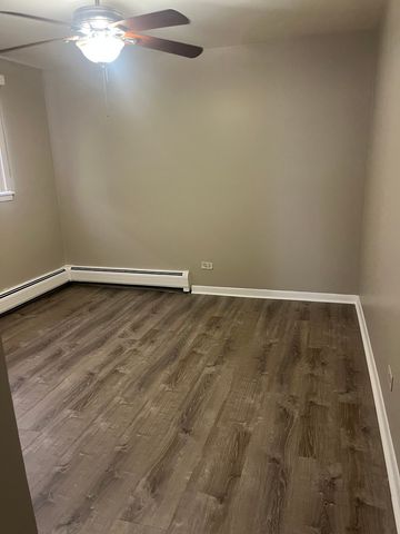 8139 W 83rd Place 1E, Justice, IL 60458