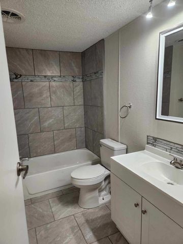 7211 Quail Hollow NE, Albuquerque, NM 87109