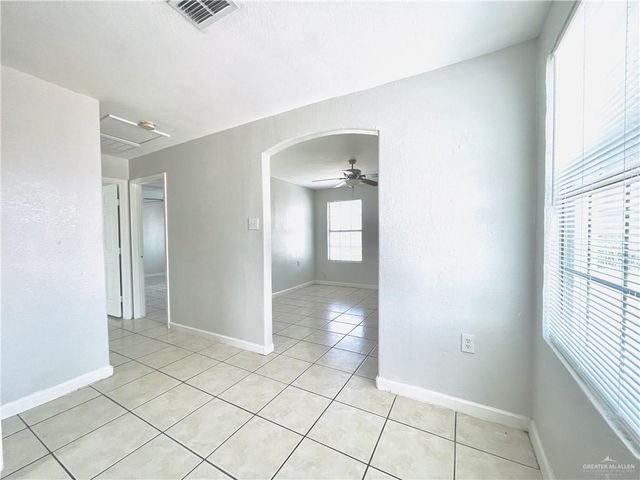 3105 N Hoehn Road, Edinburg, TX 78541