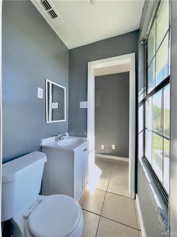 3105 N Hoehn Road, Edinburg, TX 78541