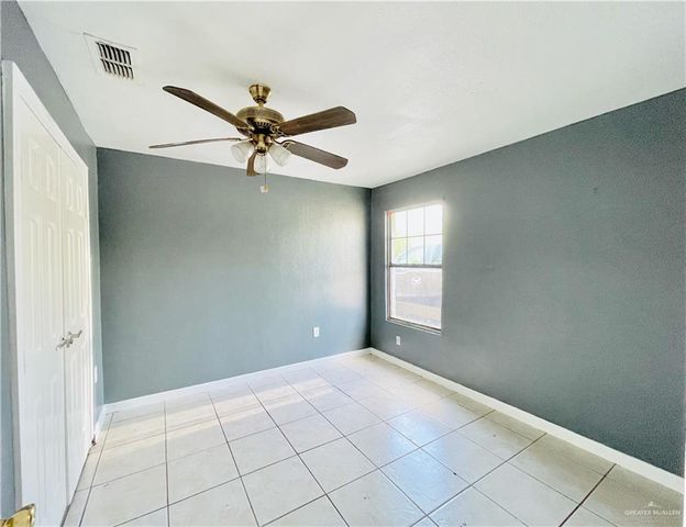 3105 N Hoehn Road, Edinburg, TX 78541
