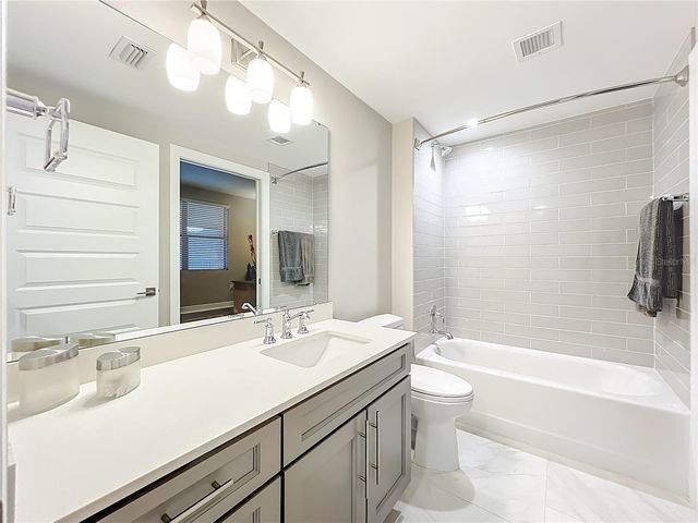 16300 COUNTY ROAD 455 306, Montverde, FL 34756