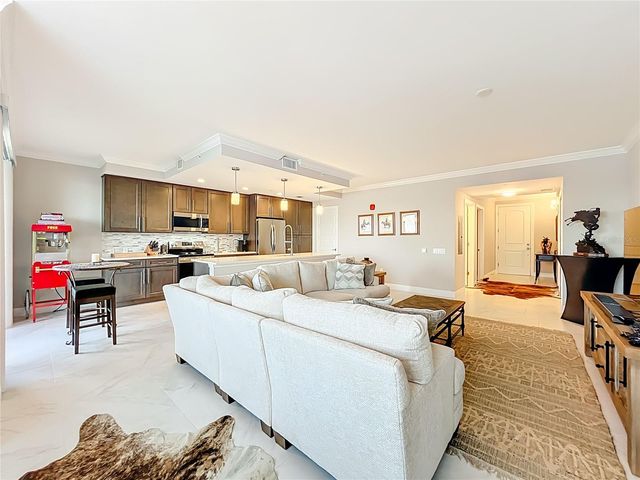 16300 COUNTY ROAD 455 306, Montverde, FL 34756