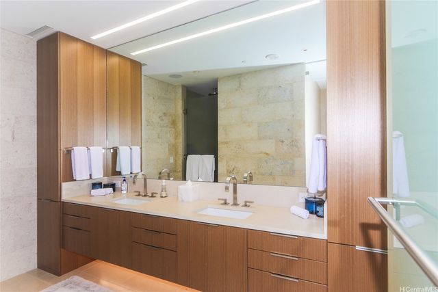 1388 Ala Moana Boulevard 6703, Honolulu, HI 96814