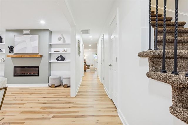 15661 Warwick Blvd Unit H, Newport News, VA 23608