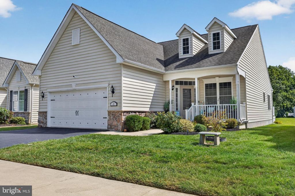 22 AZZURRI CT, Smyrna, DE 19977