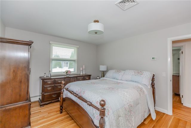 14 Brookfarm Road, North Providence, RI 02904