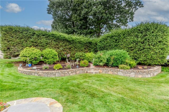 14 Brookfarm Road, North Providence, RI 02904
