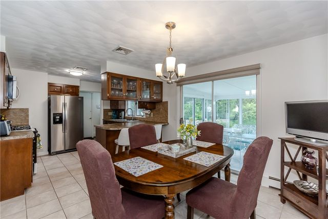 14 Brookfarm Road, North Providence, RI 02904