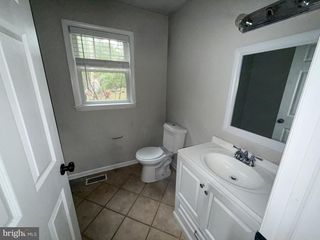 17 AMASA LANDING RD, Tuckerton, NJ 08087