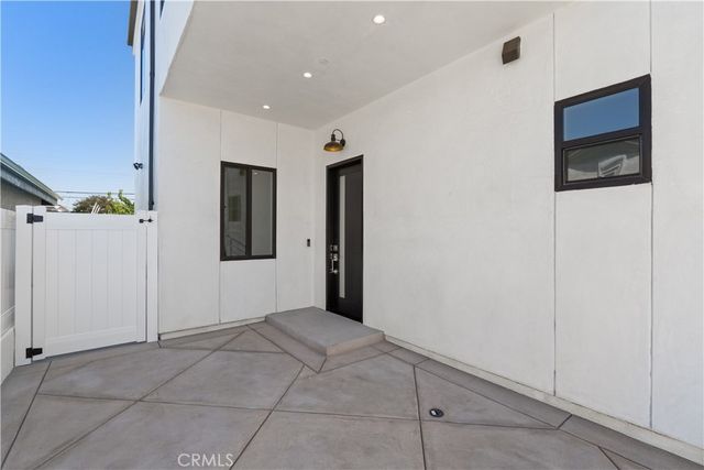 15634 Sombra Avenue B, Lawndale, CA 90260