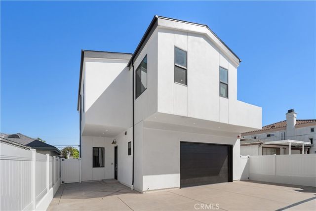 15634 Sombra Avenue B, Lawndale, CA 90260