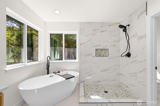4320 Lakeway Drive, Bellingham, WA 98229