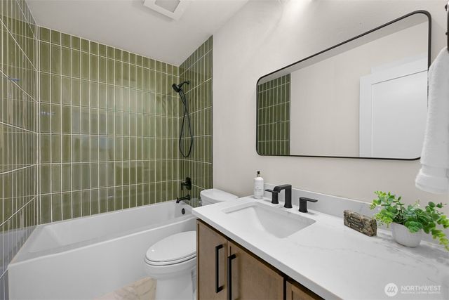 4320 Lakeway Drive, Bellingham, WA 98229