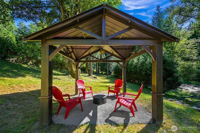 4320 Lakeway Drive, Bellingham, WA 98229