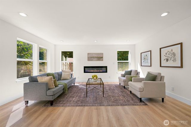 4320 Lakeway Drive, Bellingham, WA 98229