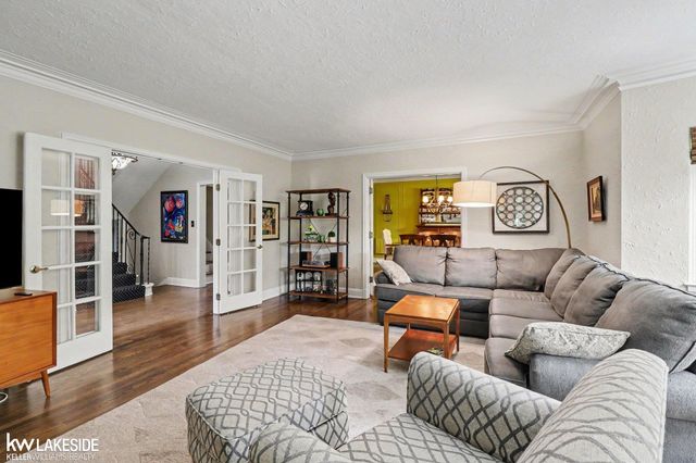 286 Rivard Boulevard, Grosse Pointe, MI 48230