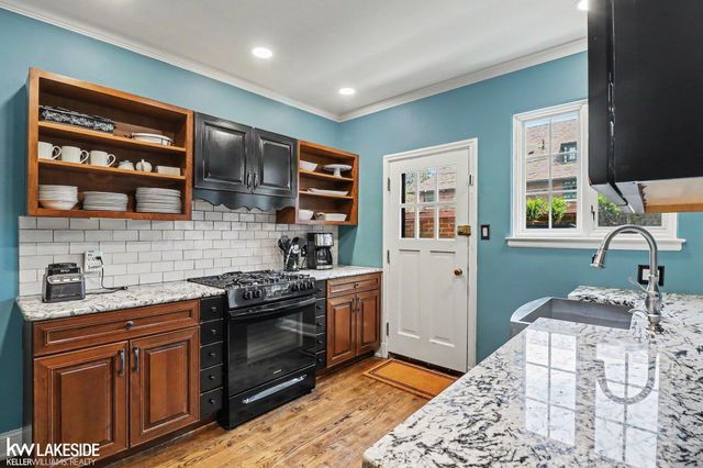 286 Rivard Boulevard, Grosse Pointe, MI 48230