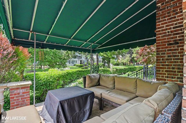 286 Rivard Boulevard, Grosse Pointe, MI 48230