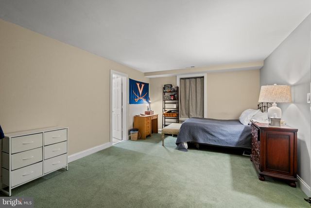 509 LLOYDS LN, Alexandria, VA 22302