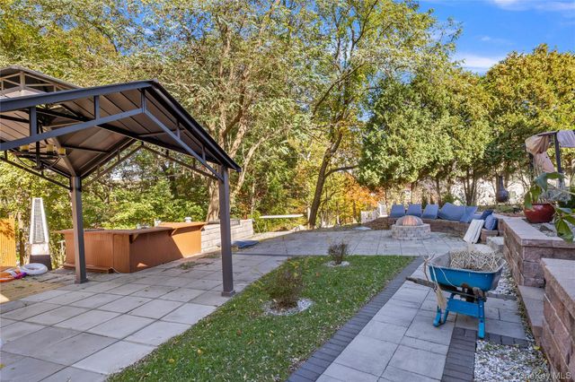 35 Pierce Drive, Stony Point, NY 10980