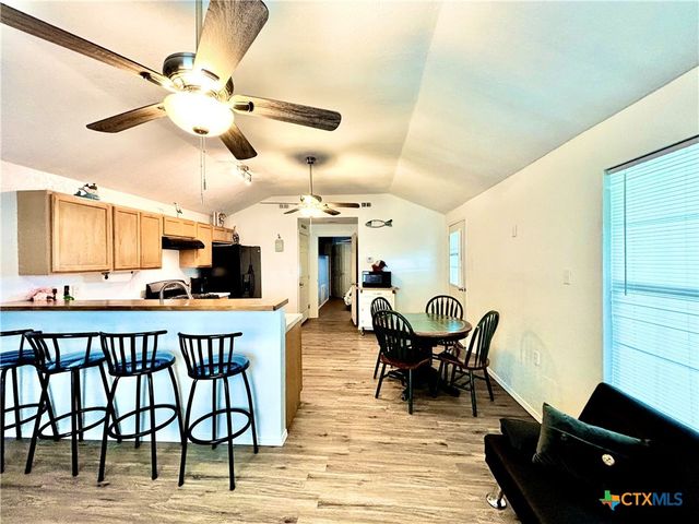 101 N 13th Street, Seadrift, TX 77983