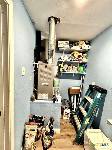 101 N 13th Street, Seadrift, TX 77983