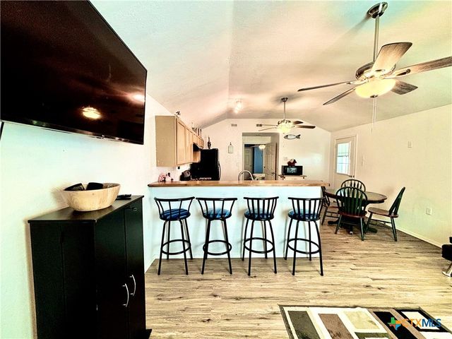 101 N 13th Street, Seadrift, TX 77983