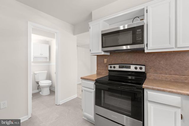 2211 HAMWAY DR, Fredericksburg, VA 22407