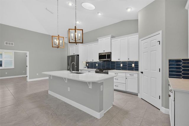 37 LAGOON WAY, Palm Coast, FL 32137