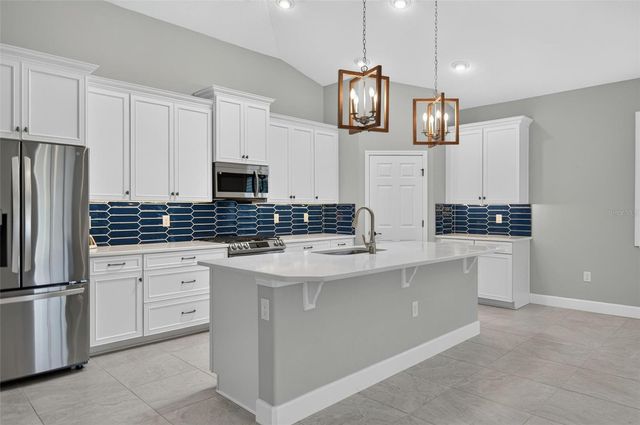 37 LAGOON WAY, Palm Coast, FL 32137