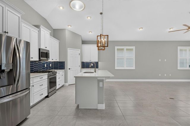 37 LAGOON WAY, Palm Coast, FL 32137