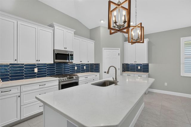 37 LAGOON WAY, Palm Coast, FL 32137