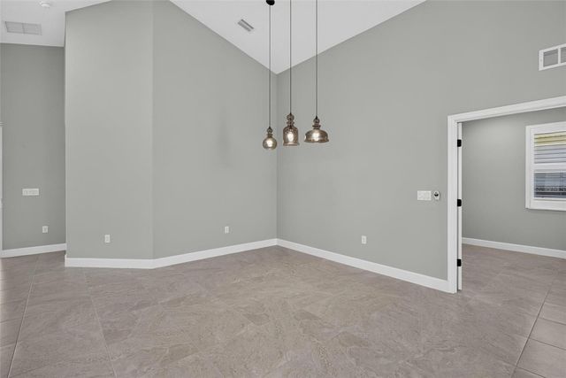 37 LAGOON WAY, Palm Coast, FL 32137